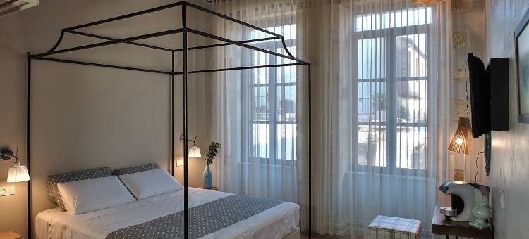 艾莉雅萨佩里欧酒店(Elia Zampeliou Hotel)图片