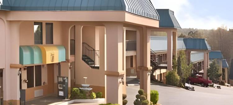 森林公园温德姆速8酒店(Super 8 by Wyndham Forest Park)图片