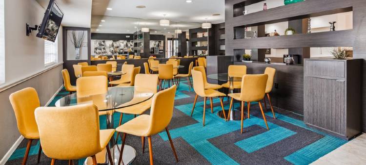 休斯顿韦斯特切斯温德姆呗盟酒店(Baymont by Wyndham Houston/Westchase)图片