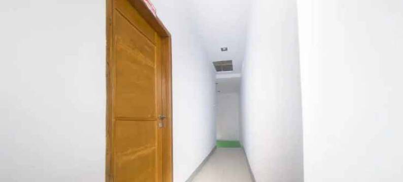 红多兹Plus伊斯兰酒店-哥伦打洛佩塔迪奥(RedDoorz Plus Syariah @ Pentadio Gorontalo)图片