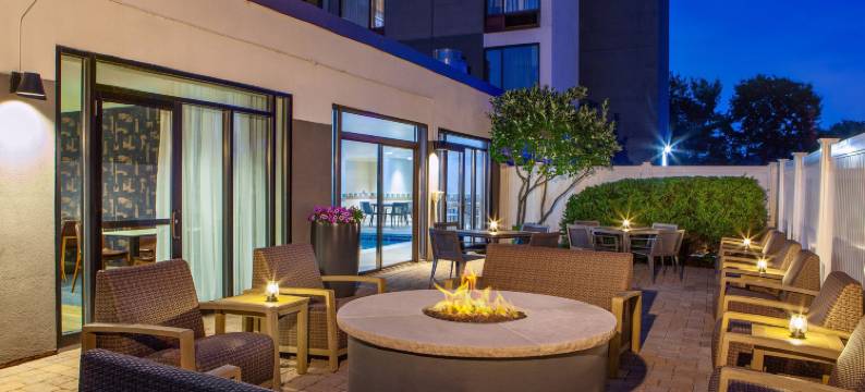 波士顿马尔伯勒万怡酒店(Courtyard Boston Marlborough)图片