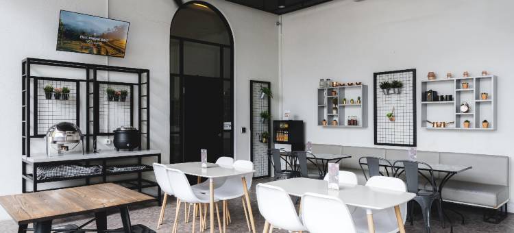 提贝拉莫里会泽(Tibera Morie Huize)图片