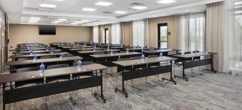 本顿港圣约瑟夫万豪万怡酒店(Courtyard St. Joseph Benton Harbor)图片