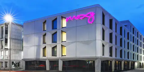 洛桑市 Moxy 酒店