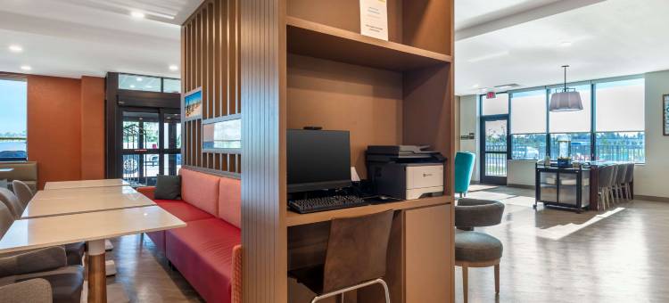 美茵斯坦套房酒店迈尔斯堡东 I-75(MainStay Suites Fort Myers East I-75)图片