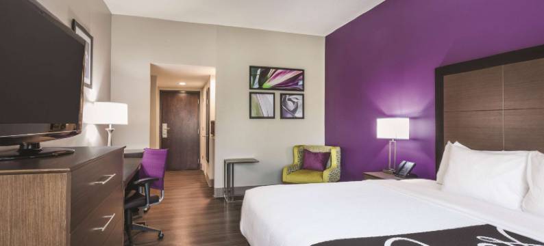 哥伦布北拉昆塔温德姆套房酒店(La Quinta Inn & Suites by Wyndham Columbus North)图片