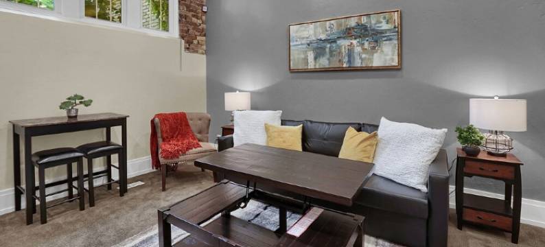 King Bed ★ Work Remote ★BYU ★ W/D ★ Desk图片