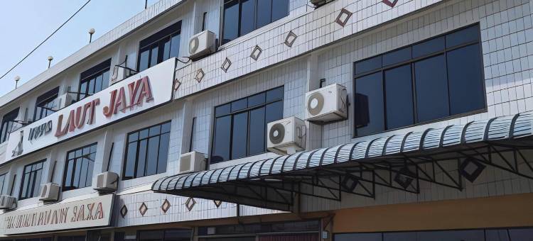 丹戎槟榔劳特再也酒店(Hotel Laut Jaya Tanjung Pinang RedPartner)图片