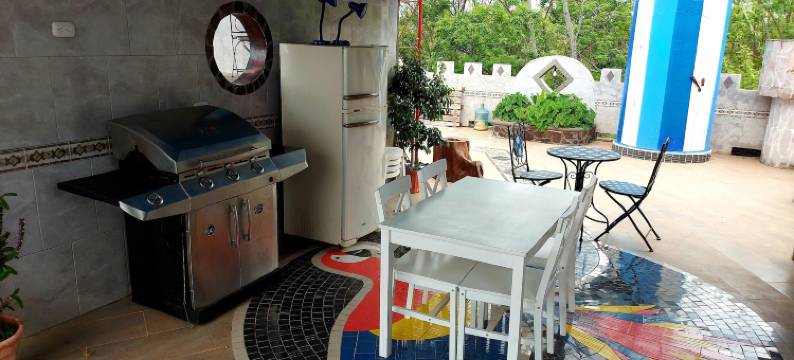 埃尔卡斯蒂略蒙特坎帕纳(El Castillo Monte Campana)图片