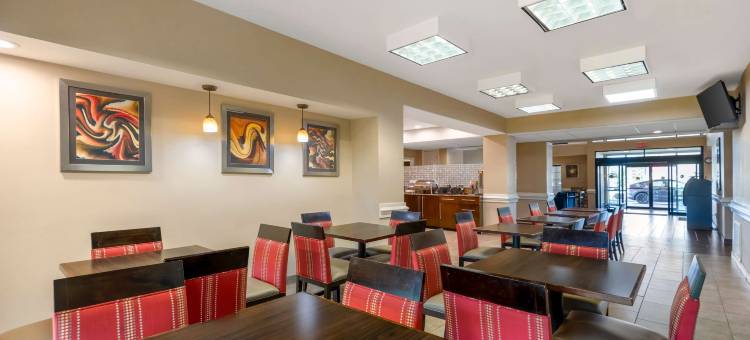 巴吞鲁日艾伦港舒适套房酒店(Comfort Suites Port Allen - Baton Rouge)图片