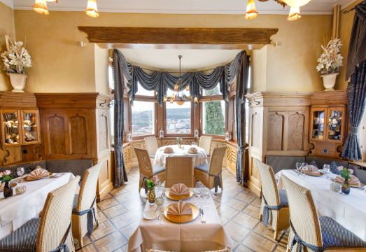 Schlosshotel SteinburgHotel Overview