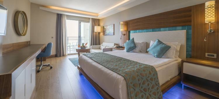 库萨达斯温德姆华美达度假村(Ramada Resort by Wyndham Kusadasi)图片