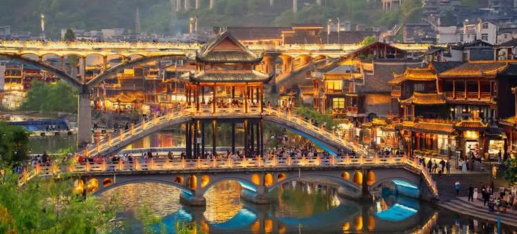 景宿梦澜·北舍智能江景民宿(凤凰古城北门码头店)图片