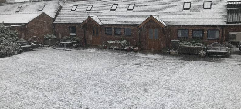 努尼顿 - 小屋 - 可住 2 人 - 停车场 - 花园(Nuneaton - Cottage - Sleeps 2 - Parking - Garden)图片