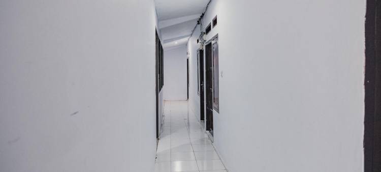 红多兹酒店-近朋库卢索波拉普托路(RedDoorz Near Jalan Soeprapto Bengkulu)图片