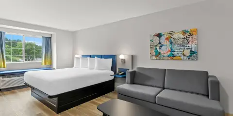 諾克羅斯温德姆麥客達套房酒店