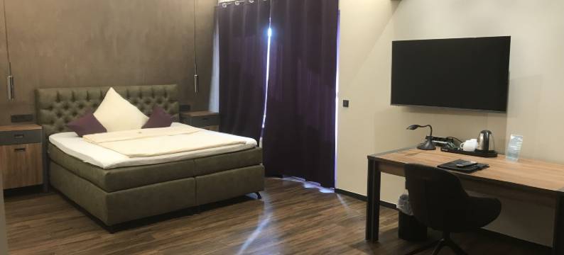 泽耶根布鲁赫餐厅酒店(Ziegenbruch's Hotel & Restaurant)图片