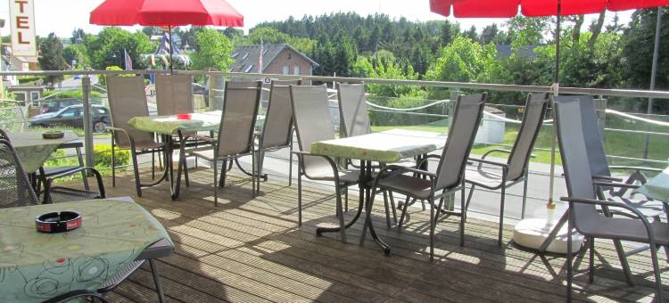 波尔纽博格雷斯酒店(Hotel Zur Burg Nürburg)图片