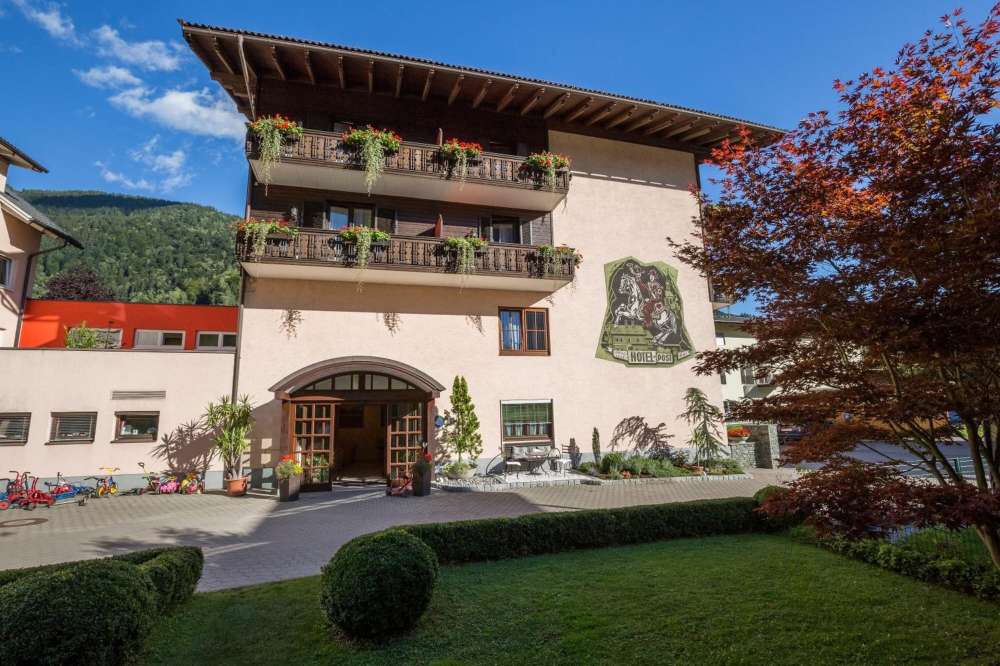 Hotel Zur Post Over view