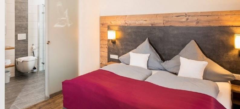 阿德勒兰德酒店(Landhotel Zum Adler)图片