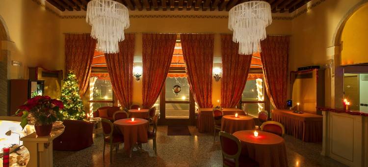 安蒂卡科尔特马可西尼酒店(Albergo Antica Corte Marchesini)图片