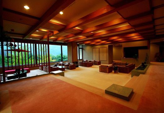 Senkyo Hotel Overview