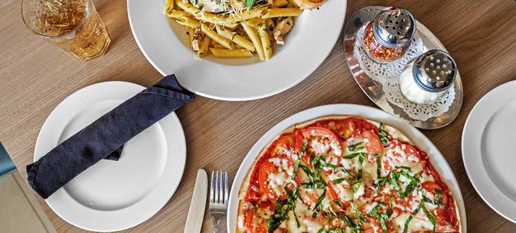 Holiday Inn & Suites 萨里东 - 克洛弗代尔(Holiday Inn & Suites Surrey East - Cloverdale)图片