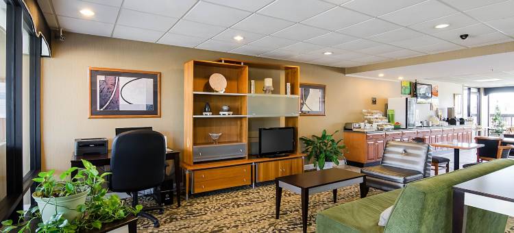 特劳特维尔凯艺酒店-罗阿诺克北(Quality Inn Troutville - Roanoke North)图片
