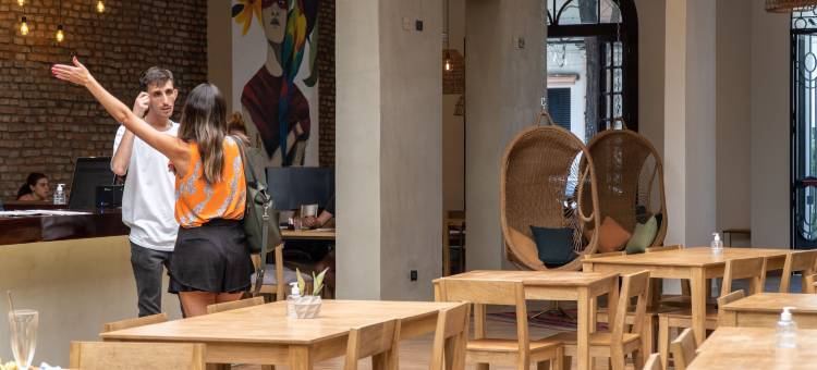 塞丽娜萨尔塔(Selina Salta)图片