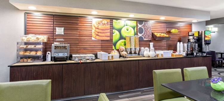 图森东拉昆塔温德姆酒店(La Quinta Inn by Wyndham Tucson East)图片