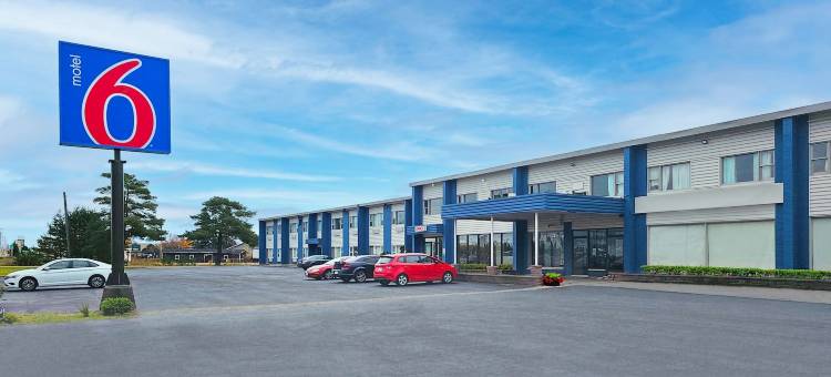 苏圣玛丽 6 号汽车旅馆(Motel 6 Sault Ste. Marie, ON)图片