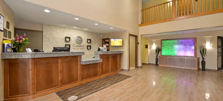 锡达拉皮兹北科林斯路舒适套房酒店(Comfort Inn & Suites Cedar Rapids North - Collins Road)图片