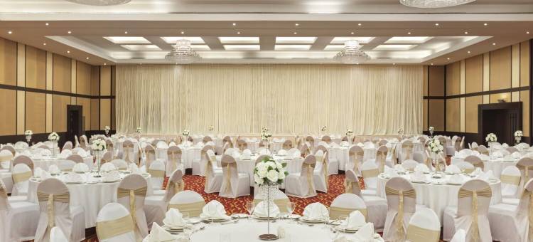 阿吉曼温德姆华美达套房酒店(Ramada Hotel & Suites by Wyndham Ajman)图片