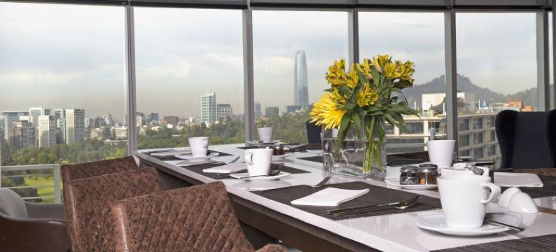 圣地亚哥肯尼迪希尔顿逸林酒店(DoubleTree by Hilton Santiago Kennedy)图片