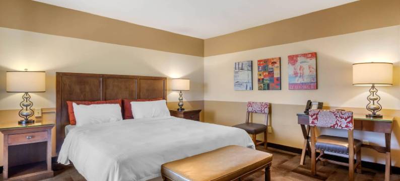 卡尔顿奥克斯旅馆-阿桑德连锁酒店(Carlton Oaks Lodge, Ascend Hotel Collection)图片