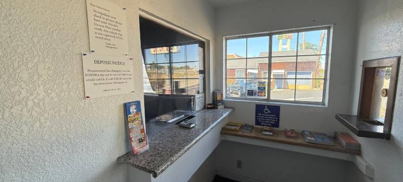 Discovery Inn 瓦列霍 I 80 靠近纳帕 CA(Discovery Inn Vallejo I 80 Near Napa CA)图片