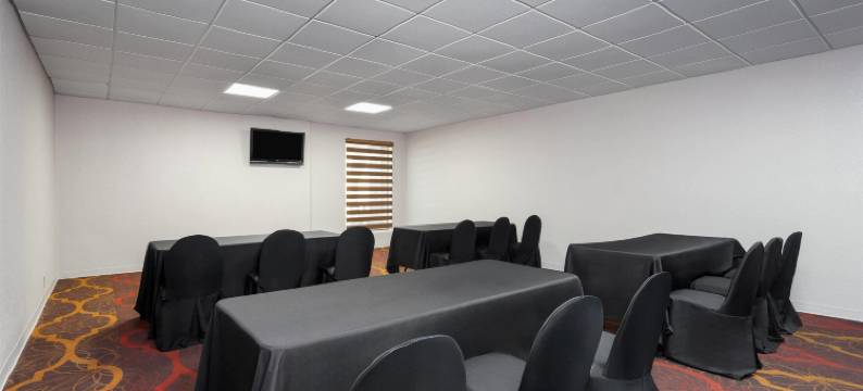 哈蒙德温德姆戴斯套房酒店(Days Inn and Suites by Wyndham Hammond, IN)图片