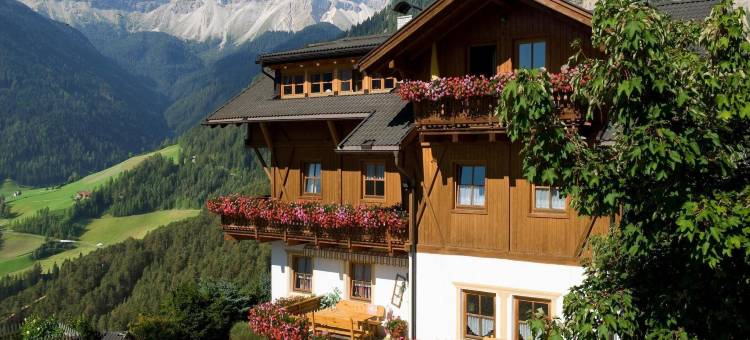 Farmhouse in Funes Valley with Dolomite Views图片