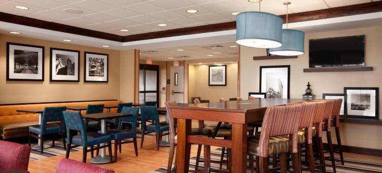 波士顿布伦特里希尔顿欢朋酒店(Hampton Inn Boston/Braintree)图片