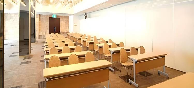 姬路皇冠山酒店(Hotel Crown Hills Himeji)图片