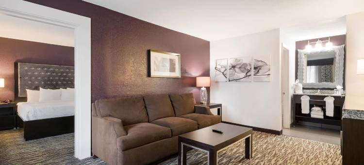 奥兰多环球度假村附近凯隆酒店(Clarion Inn & Suites Across from Universal Orlando Resort)图片