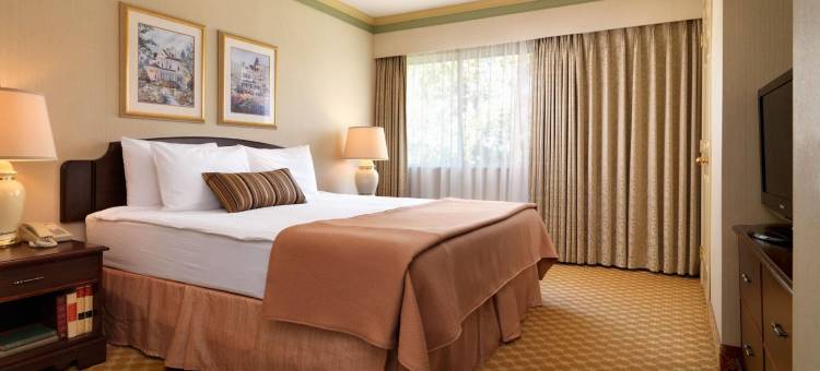 苏格兰皇家套房酒店(Royal Scot Hotel & Suites)图片