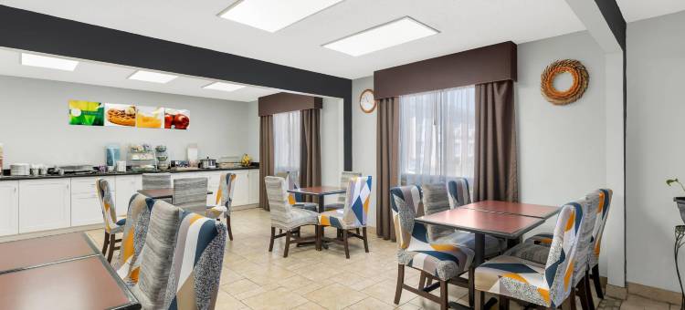 奥图姆瓦北品质酒店及套房(Quality Inn & Suites Ottumwa North)图片