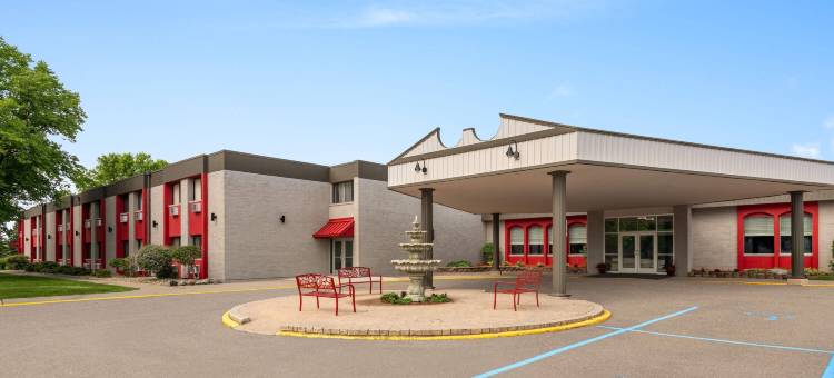 大福克斯华美达酒店(Ramada by Wyndham Grand Forks)图片