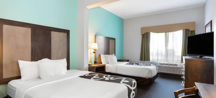 奥马哈机场市中心拉昆塔温德姆套房酒店(La Quinta Inn & Suites by Wyndham Omaha Airport Downtown)图片