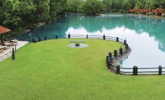 Taj Kumarakom Resort and Spa Kerala Over view