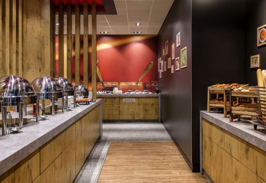 Ibis Moscow Centre Bakhrushina Hotel Overview