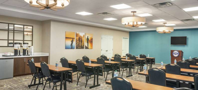 希尔顿欢朋套房酒店-派恩布鲁夫(Hampton Inn & Suites Pine Bluff)图片