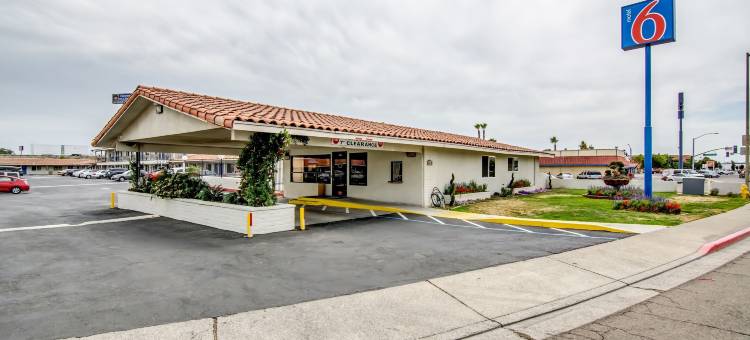 加利福尼亚曼特卡 6 号汽车旅馆(Motel 6 Manteca, CA)图片