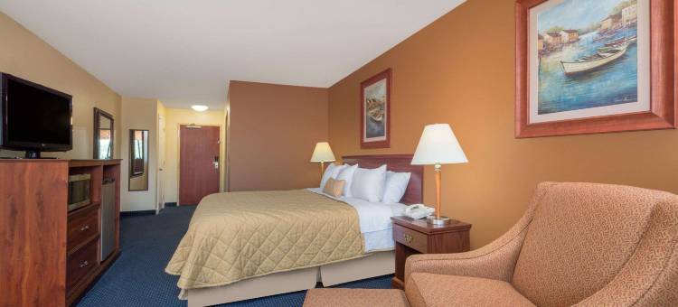 温德姆卡特利茨堡/阿什兰华美达酒店(Ramada by Wyndham Catlettsburg/Ashland)图片